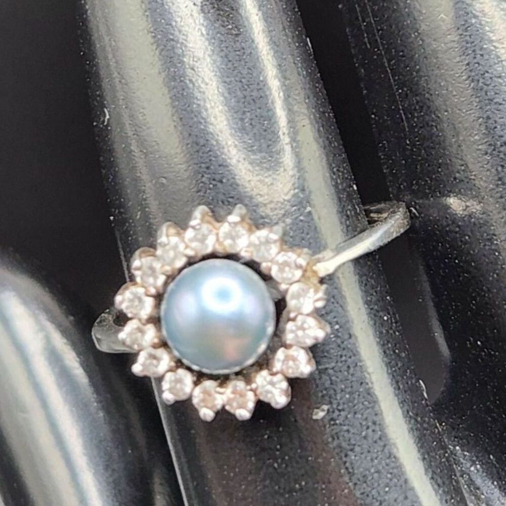 Art Deco Vantel Pearl Halo Ring